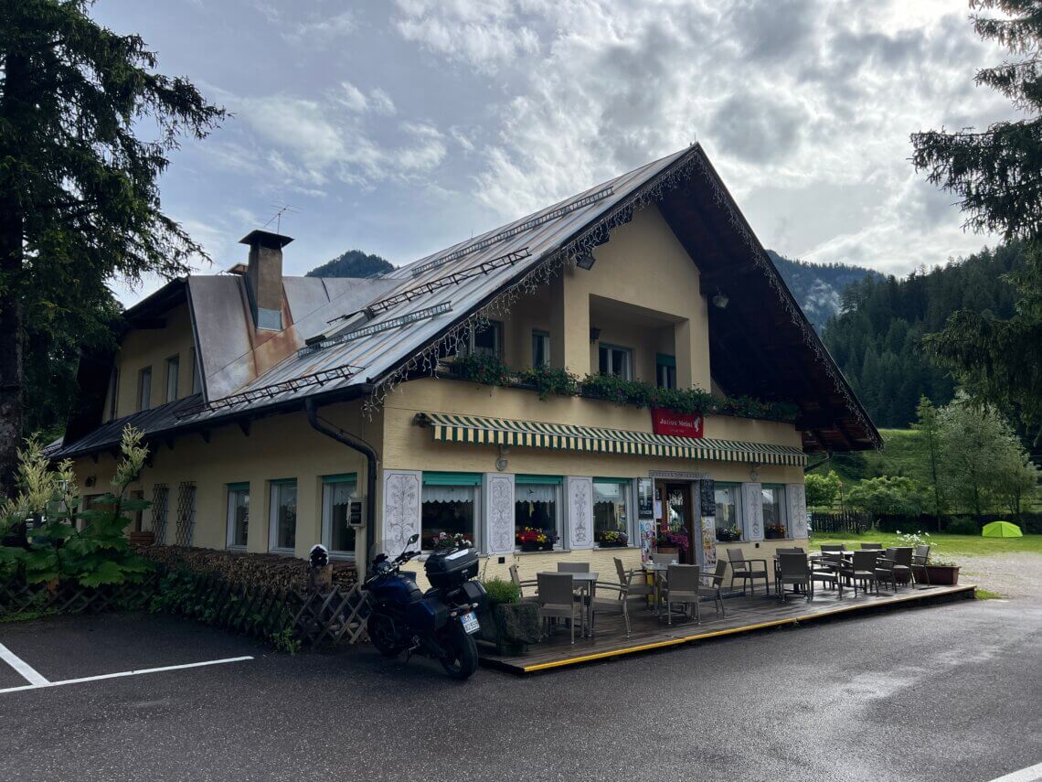 Het restaurant op camping Catinaccio Rosengarten in Val di Fassa.
