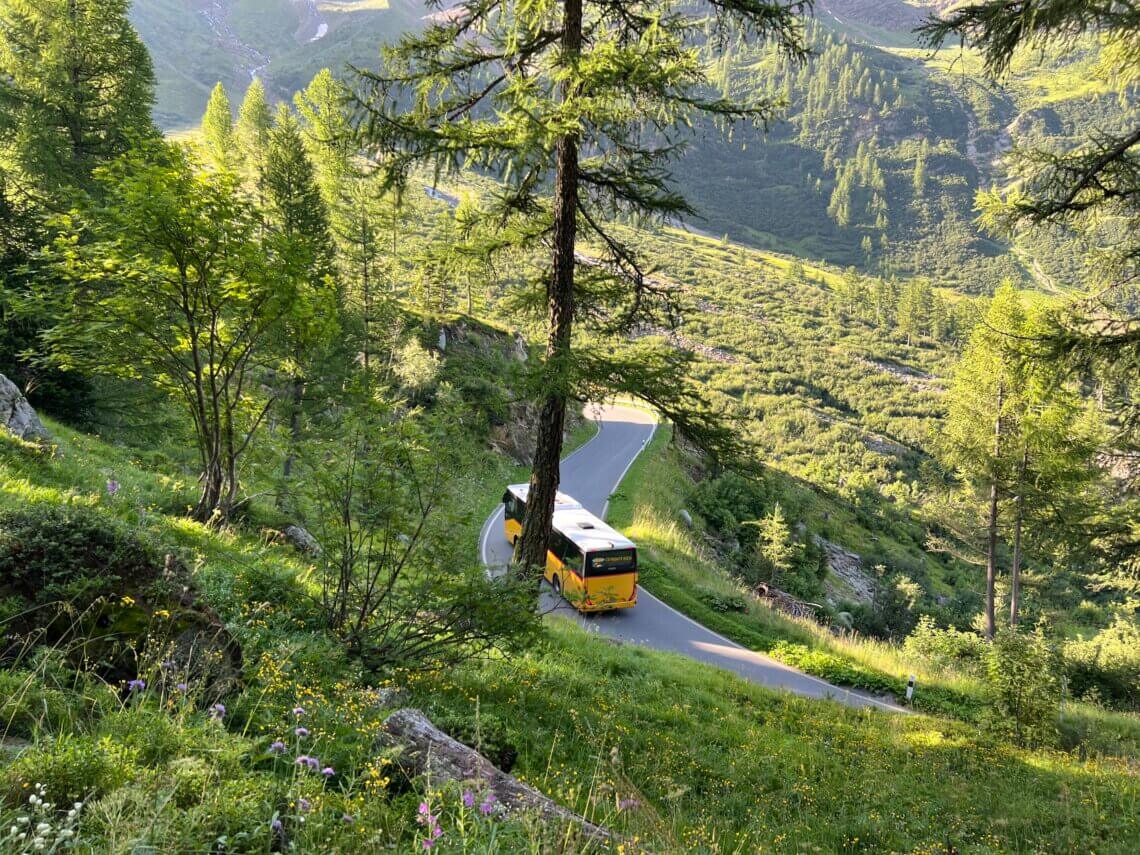 Hotel Fafleralp Hideaway-resort is goed te bereiken, zowel met auto als de postbus.