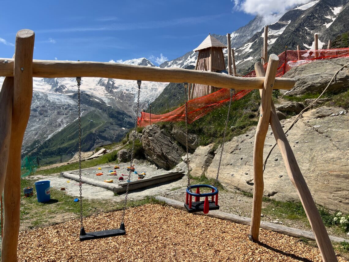 Met kinderen naar Saas-Fee? Bezoek dan zeker de nieuwe speeltuin Hannig.