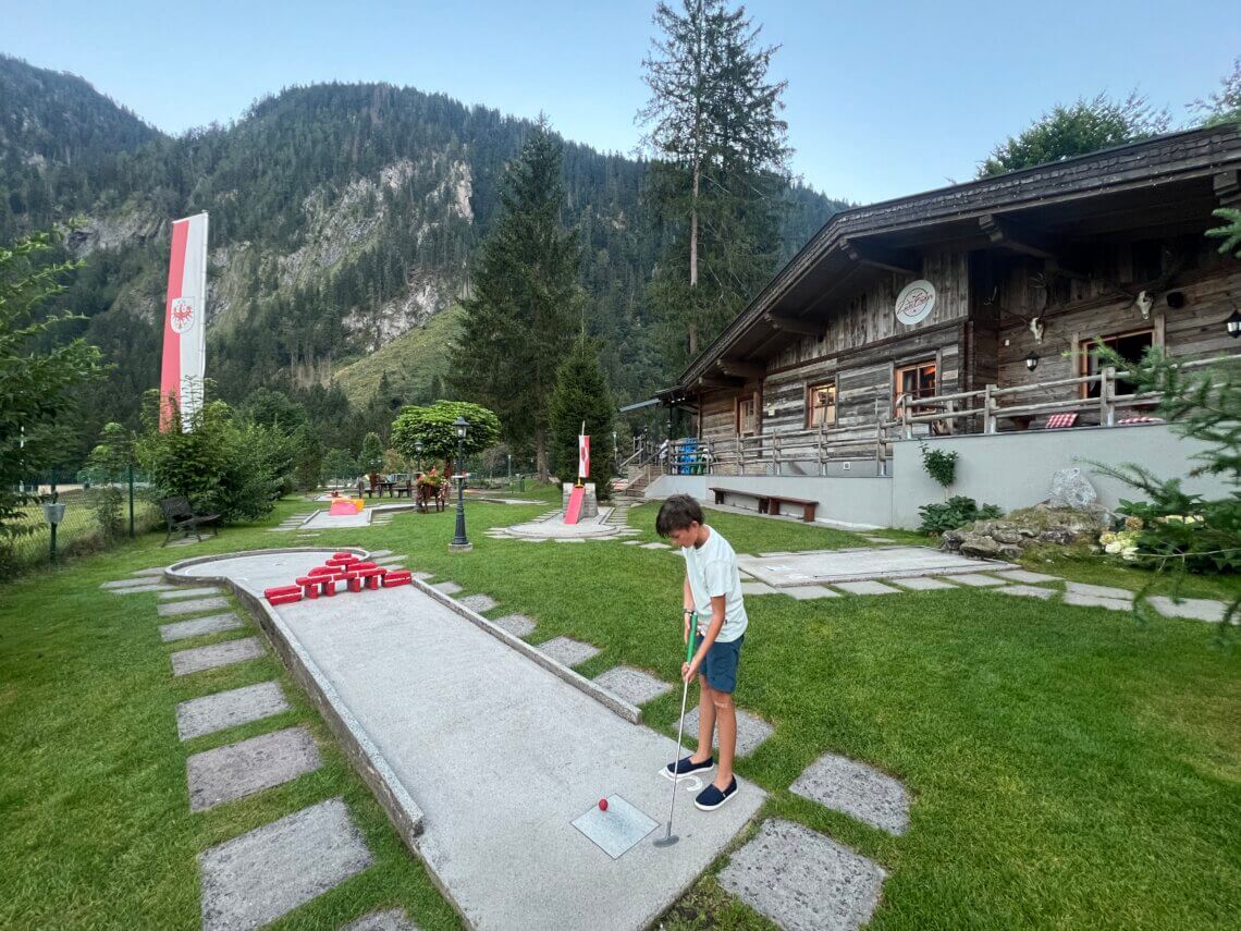 ZweiEnder, leuke plek voor een hapje en drankje en potje Minigolf.