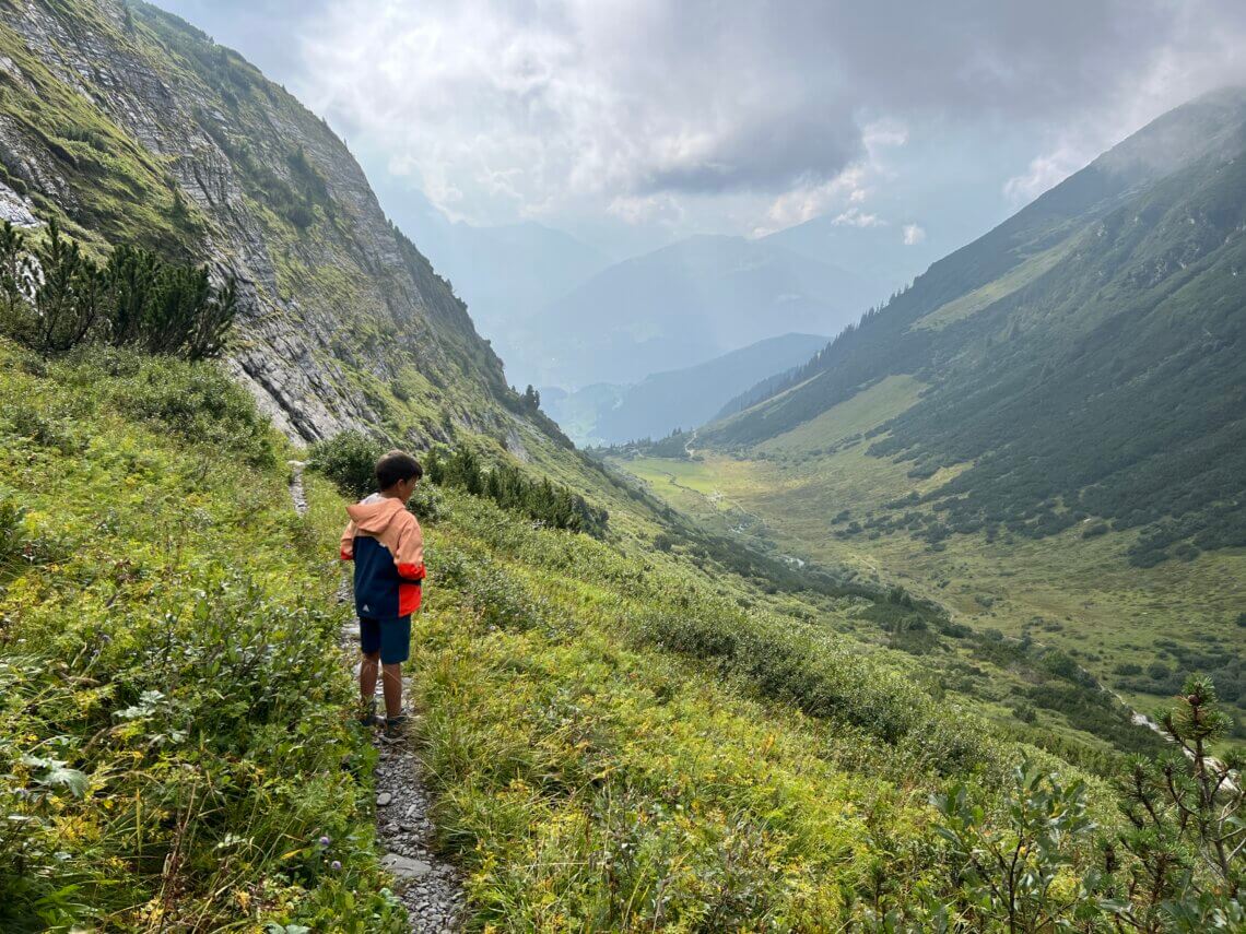 Op zoek naar een mooie en kindvriendelijke huttentocht in het Zillertal.