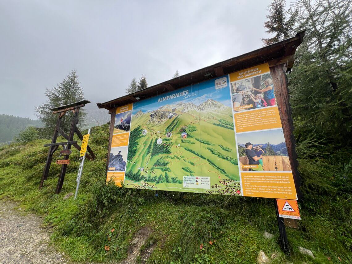 Op dit bord staan Heimjoch al aangegeven, het eerste deel van onze huttentocht in het Zillertal.