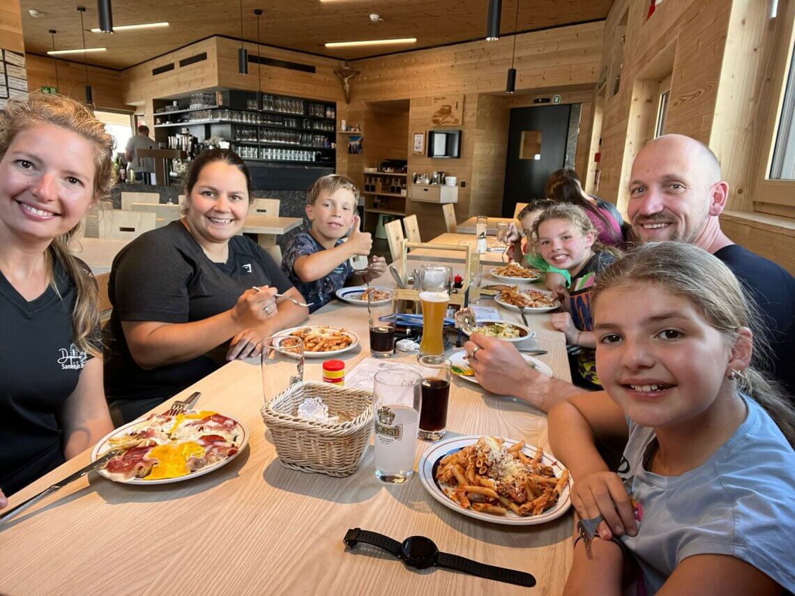 Heerlijk eten en volop keus in de Stettiner Hutte