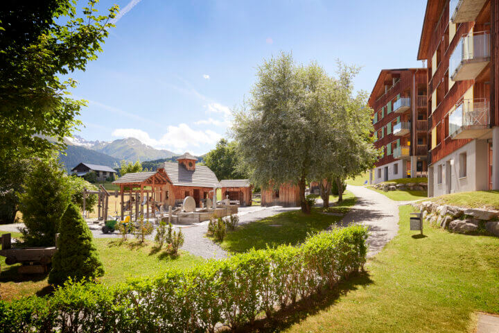 Reka holiday village Disentis heeft een gave avonturenspeeltuin Foto: © Reka