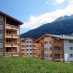 Ferienresidenz Surses Alpin, vlakbij een zwemmeer en gratis bergbanen in de zomer.